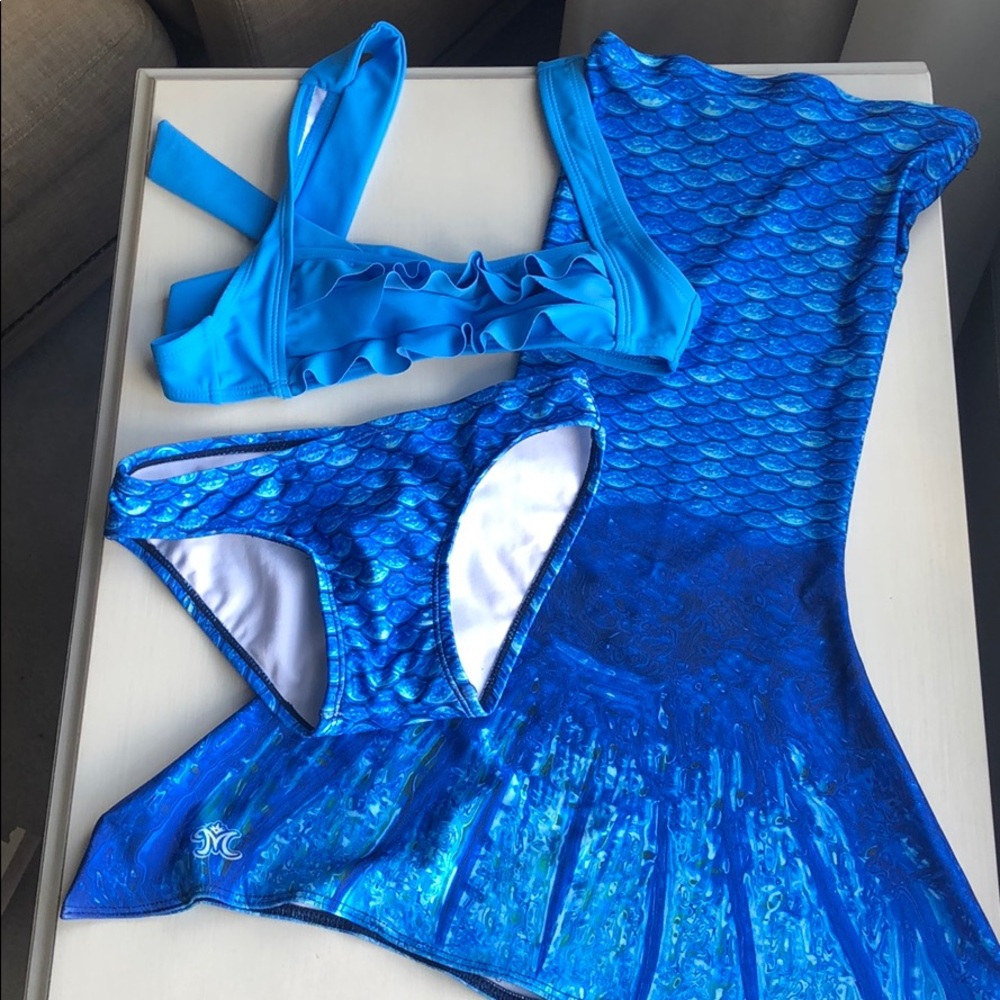 xs ( fit 3 year)mermaid tail cover up/ suit